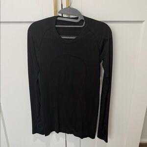 lululemon athletica Black Long Sleeve Seamless Tee